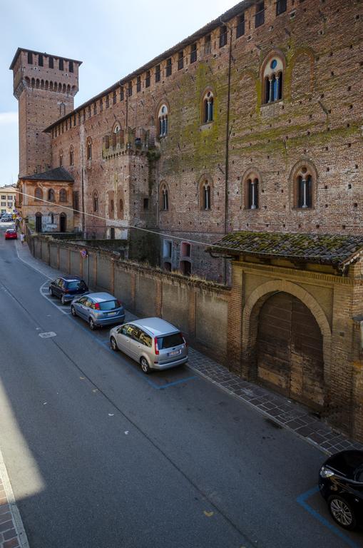 Al Castello Di Leonardo Hotel Sant'Angelo Lodigiano Bagian luar foto